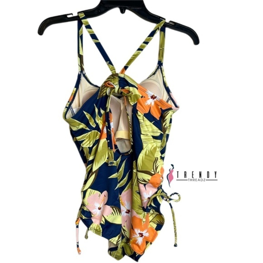 NWT Women’s Plus Slimming Control 1 Piece Swimsuit - Picture 3 of 8